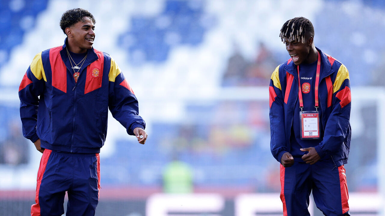 A CORUNA, SPAIN - JUNE 4: (L-R) Lamine Yamal of Spain, Nico Williams of Spain, Victor Munoz of Spain during the International Friendly match between Spain v Iraq at the Riazor on June 4, 2026 in A Coruna Spain