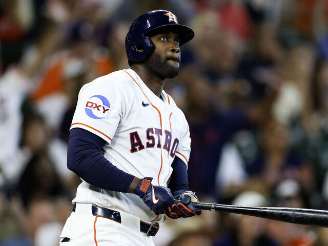 Astros GM: 'We've had zero conversations' about trading Alv…