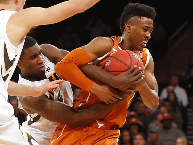 Report: Texas's Isaiah Taylor expected to miss several weeks with wrist injury