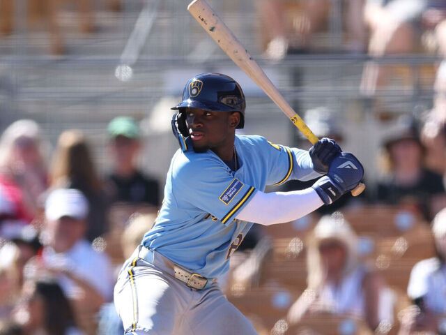 Report: Brewers, prospect Luis Lara agree to 7-year, $31M e…