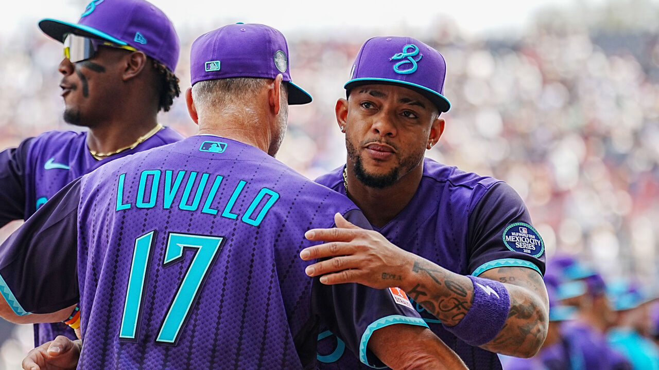 MEXICO CITY, MEXICO - APRIL 25: Ketel Marte #4 of the Arizona Diamondbacks greets manager Torey Lovullo #17 during player introductions prior to a 2026 Mexico City Series game between the San Diego Padres and the Arizona Diamondbacks at Estadio Alfredo Harp Helu on Saturday, April 25, 2026 in Mexico City, Mexico.