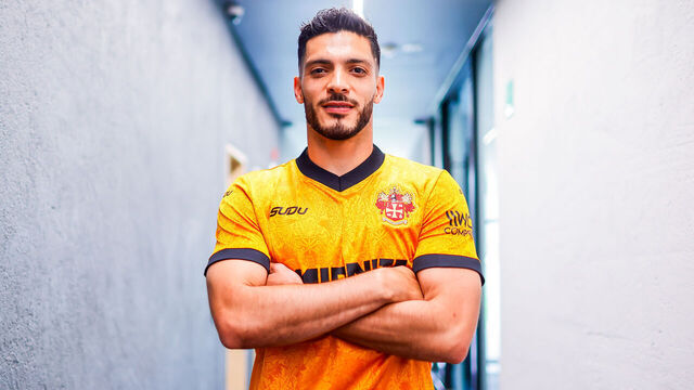 WOLVERHAMPTON, ENGLAND - JUNE 09: Raul Jimenez poses for a photo after he signs a contract with Wolverhampton Wanderers at Sir Jack Hayward Training Ground on June 09, 2026 in Wolverhampton, England.