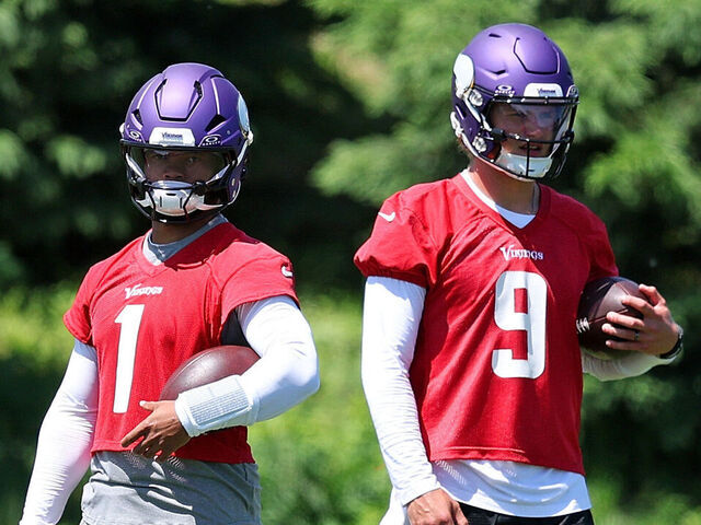 Kyler: Splitting starter reps 'toughest part' of learning V…