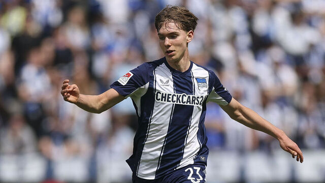 BERLIN, GERMANY - MAY 10: Kennet Eichhorn of Hertha BSC controls the ball during the 2. Bundesliga match between Hertha BSC and SpVgg Greuther Fürth at Olympiastadion on May 10, 2026 in Berlin, Germany.