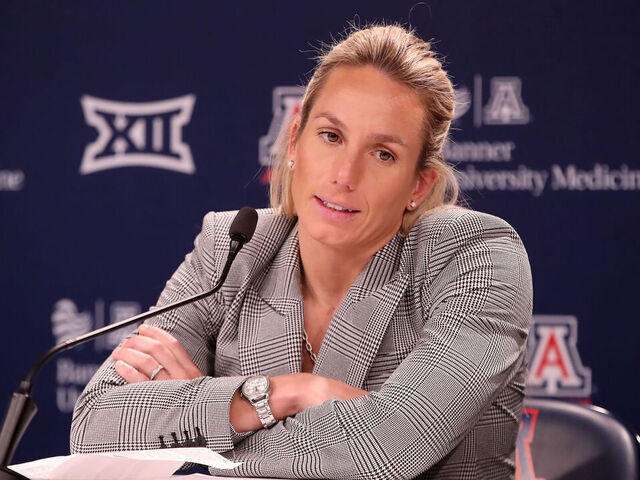 Arizona's Burke responds to criticism over pregnancy announ