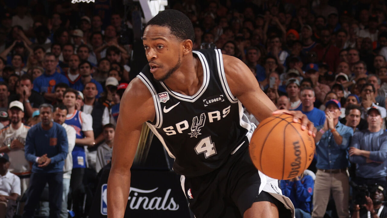 NEW YORK, NY - JUNE 10: De'Aaron Fox #4 of the San Antonio Spurs dribbles the ball during the game against the New York Knicks during Game Four of the 2026 NBA Finals on June 10, 2026 at Madison in New York, New York. Mandatory Copyright Notice: Copyright 2026 NBAE