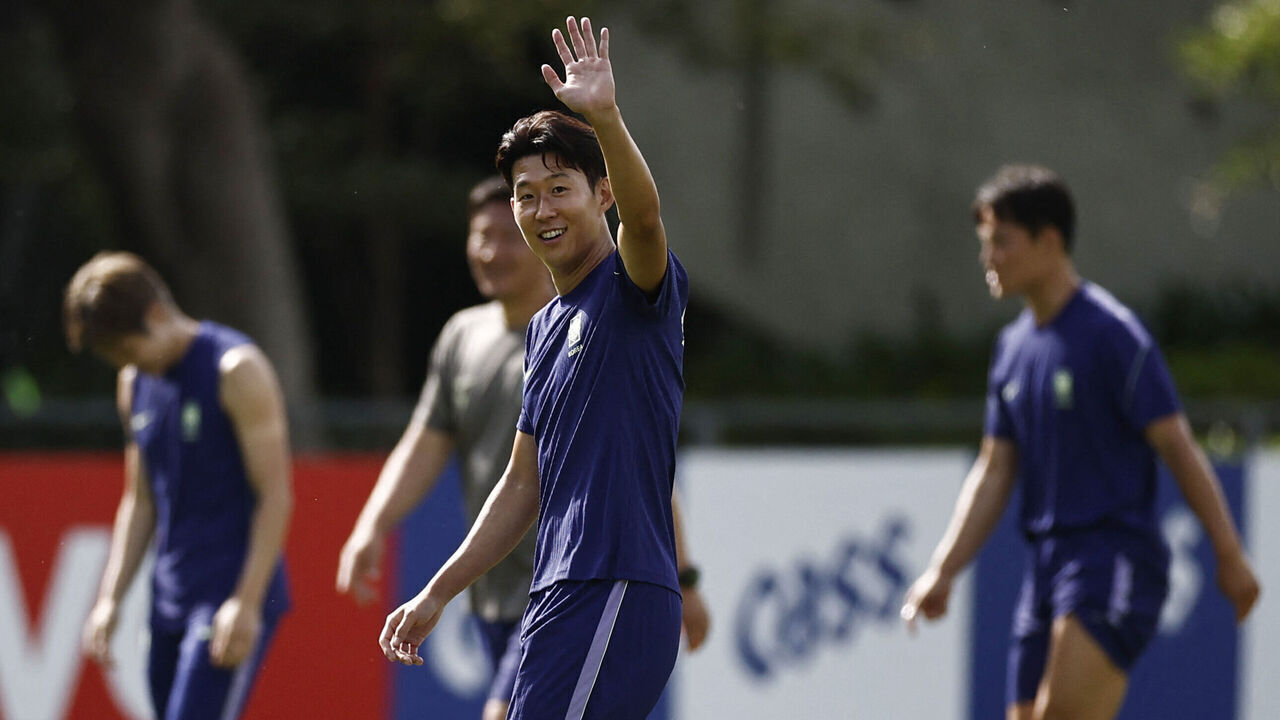 South Korea's forward #07 Son Heung-min waves as he takes part in a training session at Chivas Verde Valle in Guadalajara, Mexico on June 10, 2026, on the eve of the 2026 World Cup football match between South Korea and the Czech Republic.