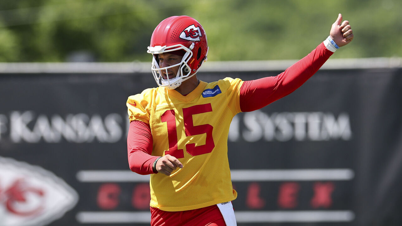 KANSAS CITY, MISSOURI - JUNE 09: Patrick Mahomes #15 of the Kansas City Chiefs gestures during mandatory minicamp at The University of Kansas Hospital Arrowhead Training Complex on June 09, 2026 in Kansas City, Missouri.