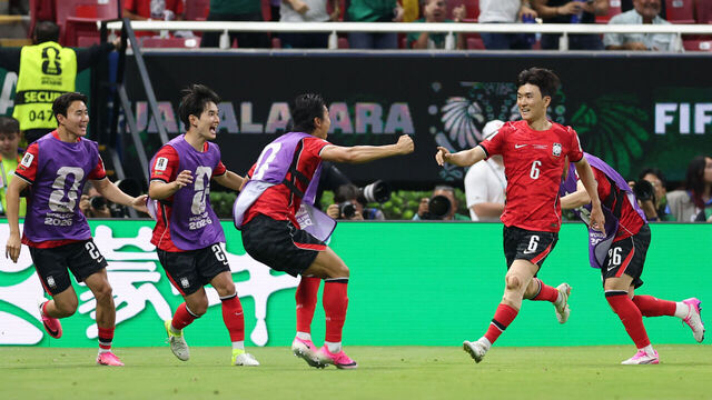 GUADALAJARA, MEXICO - JUNE 11: In-Beom Hwang #6 of Korea Republic celebrates scoring his team's first goal with team mates during the FIFA World Cup 2026 Group A match between Korea Republic and Czechia at Guadalajara Stadium on June 11, 2026 in Guadalajara, Mexico.
