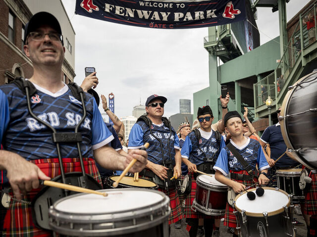 Scotland s Tartan Army Takes Over Fenway Park During World TheScore scotland-s-tartan-army-takes-over-fenway-park-during-world-thescore
