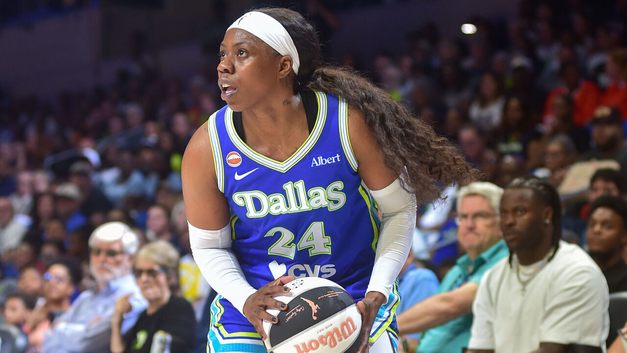 ARLINGTON, TX - JUNE 15: Arike Ogunbowale #24 of the Dallas Wings looks to shoot the ball during the WNBA Commissioner's Cup game against the Las Vegas Aces on June 15, 2026 at the College Park Center in Arlington, TX. Mandatory Copyright Notice: Copyright 2026 NBAE
