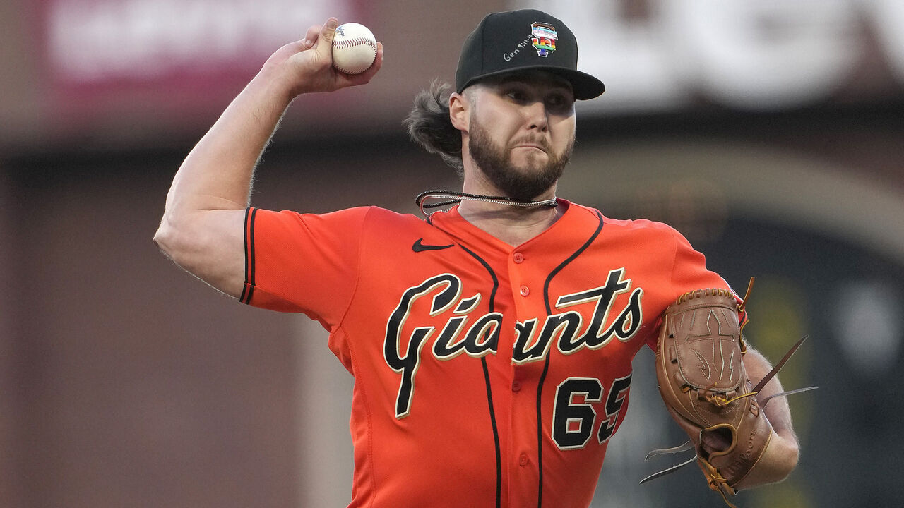 SAN FRANCISCO, CALIFORNIA - JUNE 12: Landen Roupp #65 of the San Francisco Giants pitches against the Chicago Cubs in the top of the third inning of a major league baseball game at Oracle Park on June 12, 2026 in San Francisco, California.