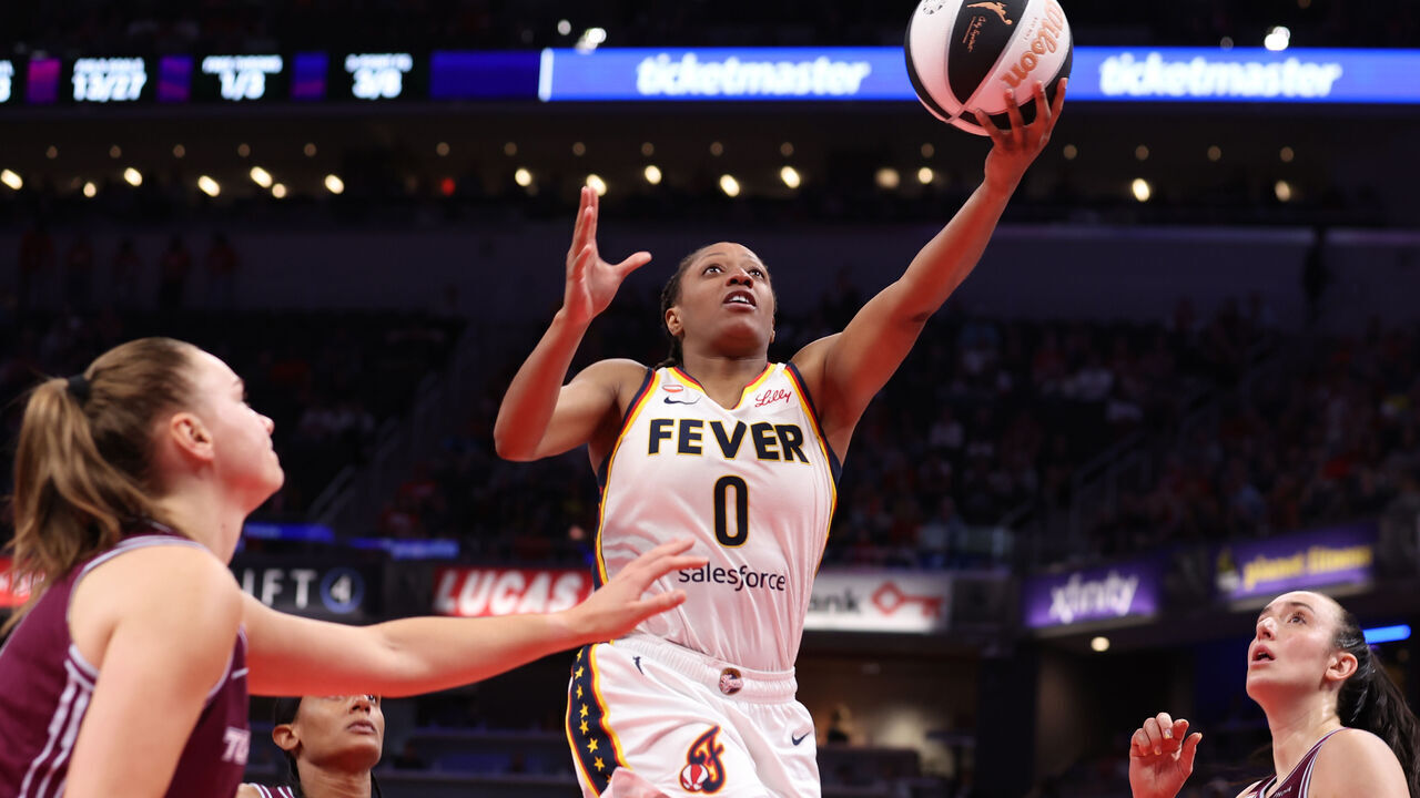 INDIANAPOLIS, IN - JUNE 16: Kelsey Mitchell #0 of the Indiana Fever drives to the basket during the game against the Toronto Tempo during the 2026 WNBA Commissioner's Cup on June 16, 2026 at Gainbridge Fieldhouse in Indianapolis, Indiana. Mandatory Copyright Notice: Copyright 2026 NBAE