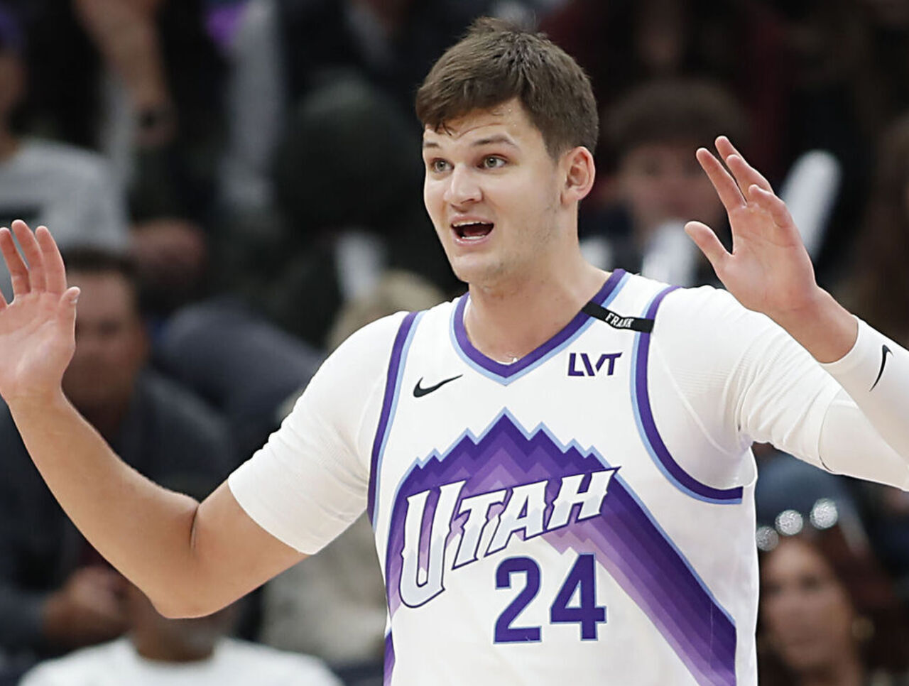 Report: Knicks, Willy Hernangomez agree to multi-year deal …
