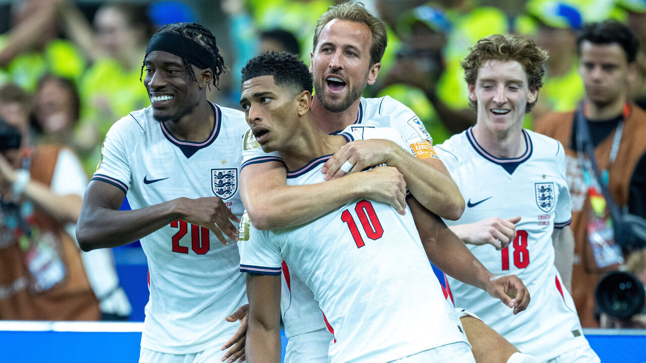 DALLAS, TEXAS - JUNE 17: Jude Bellingham of England celebrate with Harry Kane and Noni Madueke after scoring goal during the FIFA World Cup 2026 Group L match between England and Croatia at Dallas Stadium on June 17, 2026 in Dallas, United States.