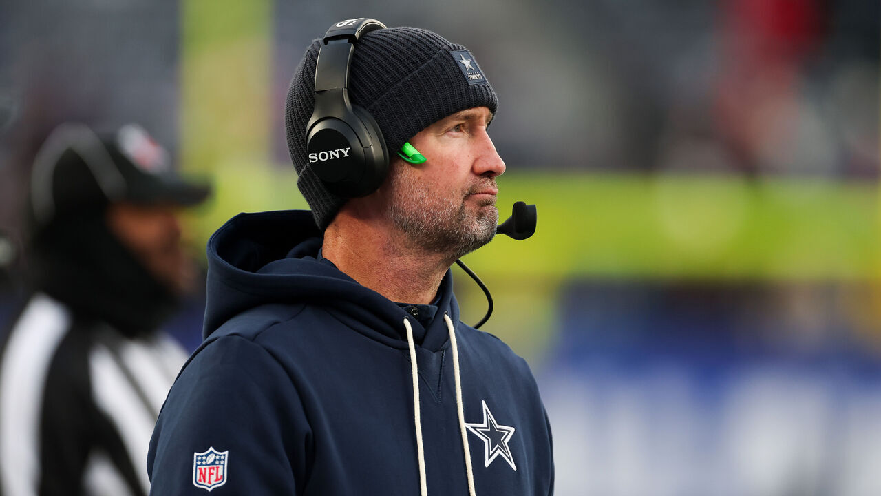 EAST RUTHERFORD, NEW JERSEY - JANUARY 04: Head coach Brian Schottenheimer of the Dallas Cowboys looks on during the game against the New York Giants at MetLife Stadium on January 04, 2026 in East Rutherford, New Jersey. The New York Giants won 34-17.