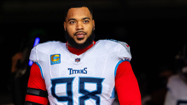 SANTA CLARA, CA - DECEMBER 14: Jeffery Simmons #98 of the Tennessee Titans enters the field before a NFL game between the Tennessee Titans and the San Francisco 49ers on December 14, 2025 at Levi's Stadium in Santa Clara, CA.