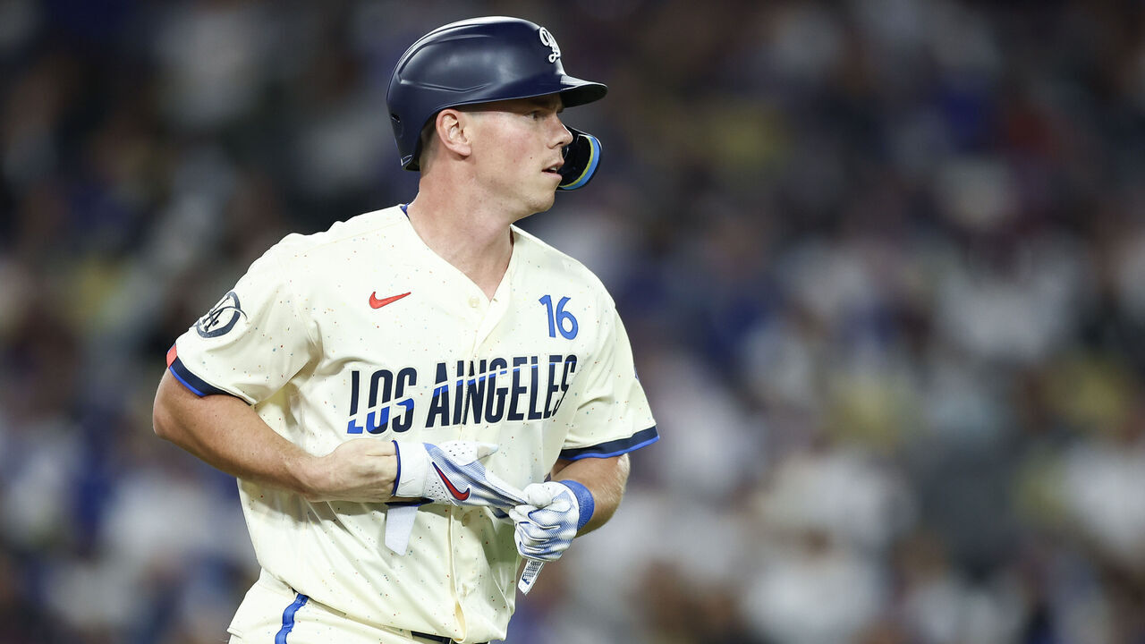 LOS ANGELES, CALIFORNIA - MAY 30: Will Smith #16 of the Los Angeles Dodgers walks in the sixth inning against the Philadelphia Phillies at Dodger Stadium on May 30, 2026 in Los Angeles, California.