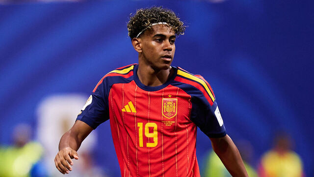 ATLANTA, GEORGIA - JUNE 15: Lamine Yamal of Spain looks on during the FIFA World Cup 2026 Group H match between Spain and Cabo Verde at Atlanta Stadium on June 15, 2026 in Atlanta, Georgia.