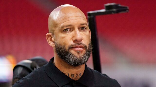ATLANTA, GEORGIA - AUGUST 3: Tim Howard gets ready for NBC Sports' Premier League coverage before a game between AFC Bournemouth and West Ham United at Mercedes-Benz Stadium on August 3, 2025 in Atlanta, Georgia.