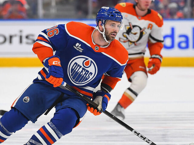 Oilers re-sign Dickinson to 5-year, $20M deal