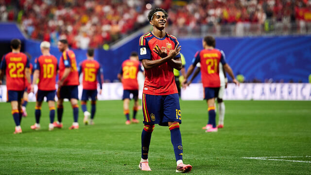 ATLANTA, GEORGIA - JUNE 21: Lamine Yamal of Spain celebrates after scoring their side's first goal during the FIFA World Cup 2026 Group H match between Spain and Saudi Arabia at Atlanta Stadium on June 21, 2026 in Atlanta, Georgia.