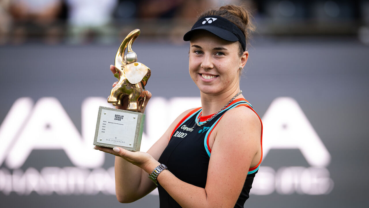 BERLIN, GERMANY - JUNE 21: Linda Noskova of the Czech Republic poses with the champions trophy after defeating Jessica Pegula of the United States in the singles final on Day Seven of the 2026 Berlin Tennis Open at LTTC Rot-Weiß e.V. on June 21, 2026 in Berlin, Germany