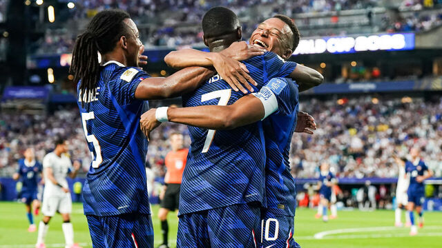 PHILADELPHIA, PENNSYLVANIA - JUNE 22: Ousmane Dembélé of France (C) celebrates the third team goal with Jules Koundé and Kylian Mbappé of France during the FIFA World Cup 2026 Group I match between France and Iraq at Philadelphia Stadium on June 22, 2026 in Philadelphia, Pennsylvania.