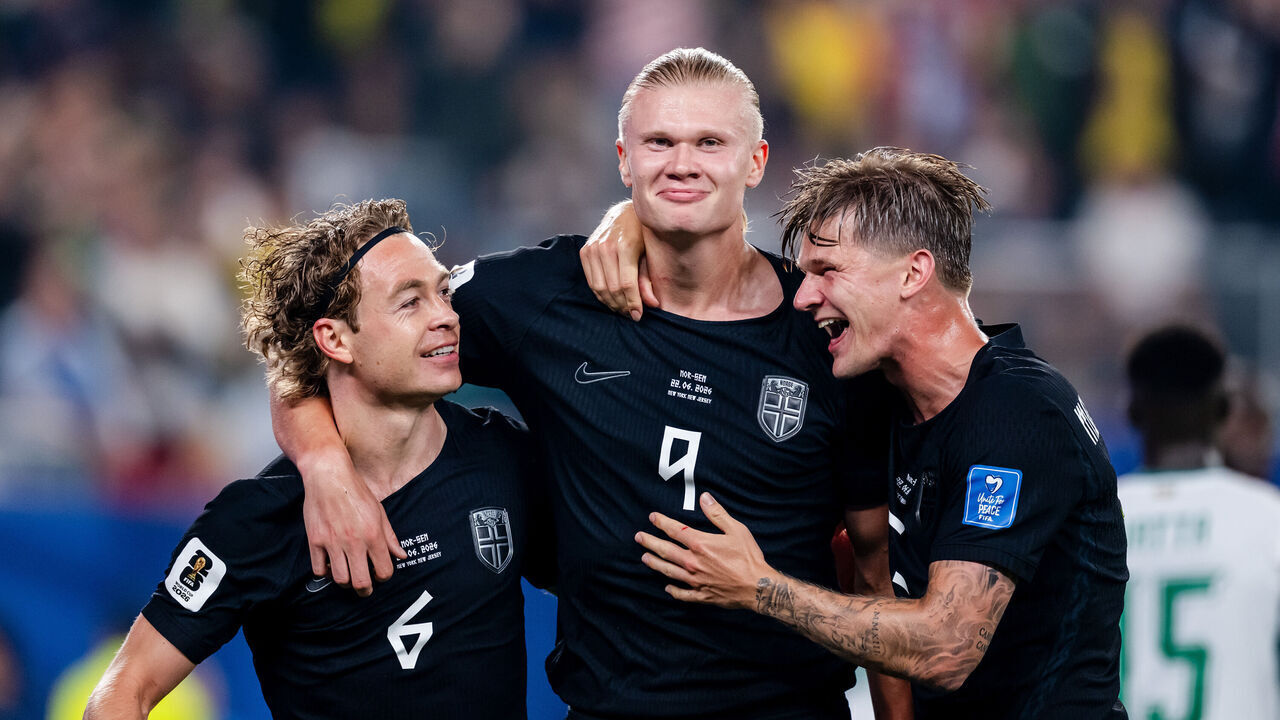 NEW YORK/NEW JERSEY, UNITED STATES - JUNE 22: Erling Haaland of Norway celebrates 3-1 with Patrick Berg of Norway, David Moller Wolfe of Norway during the World Cup match between Norway v Senegal at the New York/New Jersey Stadium on June 22, 2026 in New York/New Jersey United States