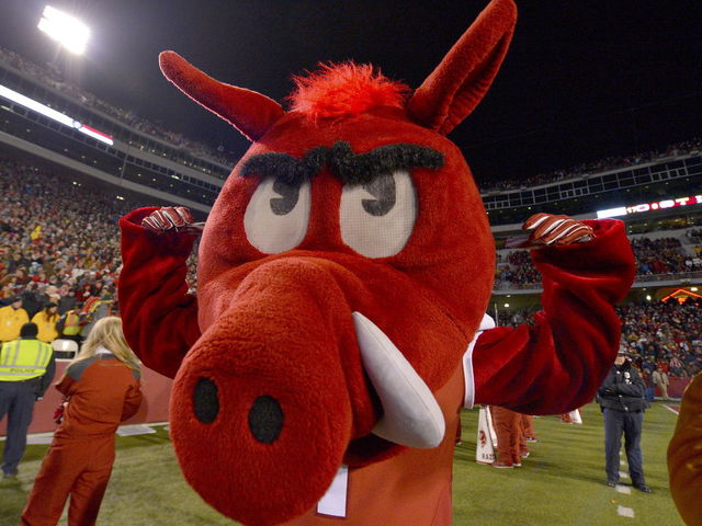 4-star DT Austin Capps commits to Arkansas
