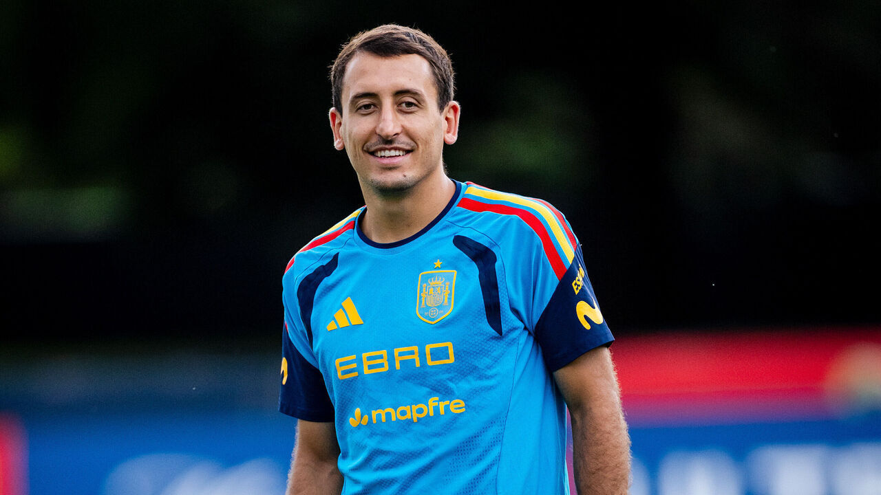 CHATTANOOGA, UNITED STATES - JUNE 22: Mikel Oyarzabal of Spain during the Training Spain at the The Baylor School on June 22, 2026 in Chattanooga United States