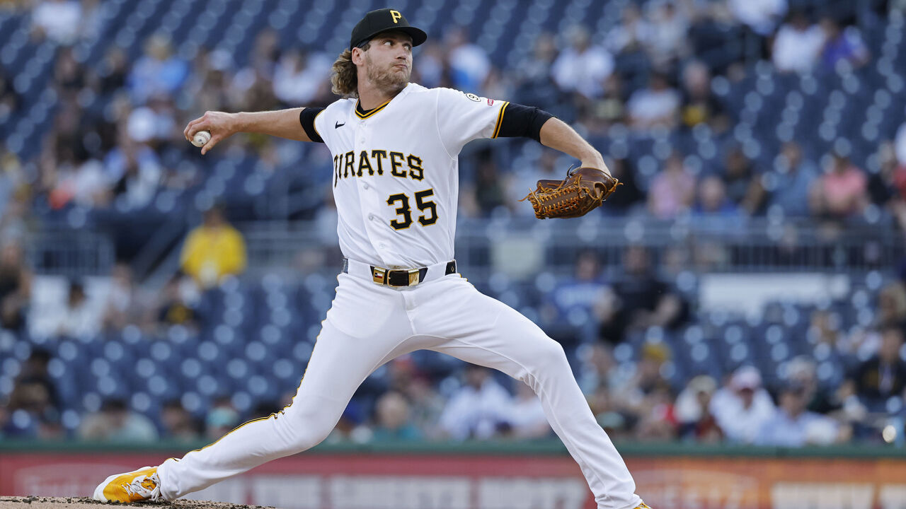 PITTSBURGH, PA - JUNE 24: Braxton Ashcraft (35) of the Pittsburgh Pirates delivers a pitch during a MLB game against the Seattle Mariners on June 24, 2026 at PNC Park in Pittsburgh, Pennsylvania.