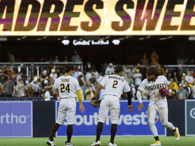 Padres hand Braves 1st sweep of season