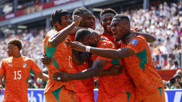 TORONTO, CANADA - JUNE 20: Franck Kessie #8 of Cote d'Ivorie celebrates his goal with teammates Ange-Yoan Bonny #9, Yan Diomande, and Ibrahim Sangare #18 of Cote d'Ivorie during the FIFA World Cup 2026 Group E match between Germany and Cote D'Ivoire at Toronto Stadium on June 20, 2026 in Toronto, Canada.