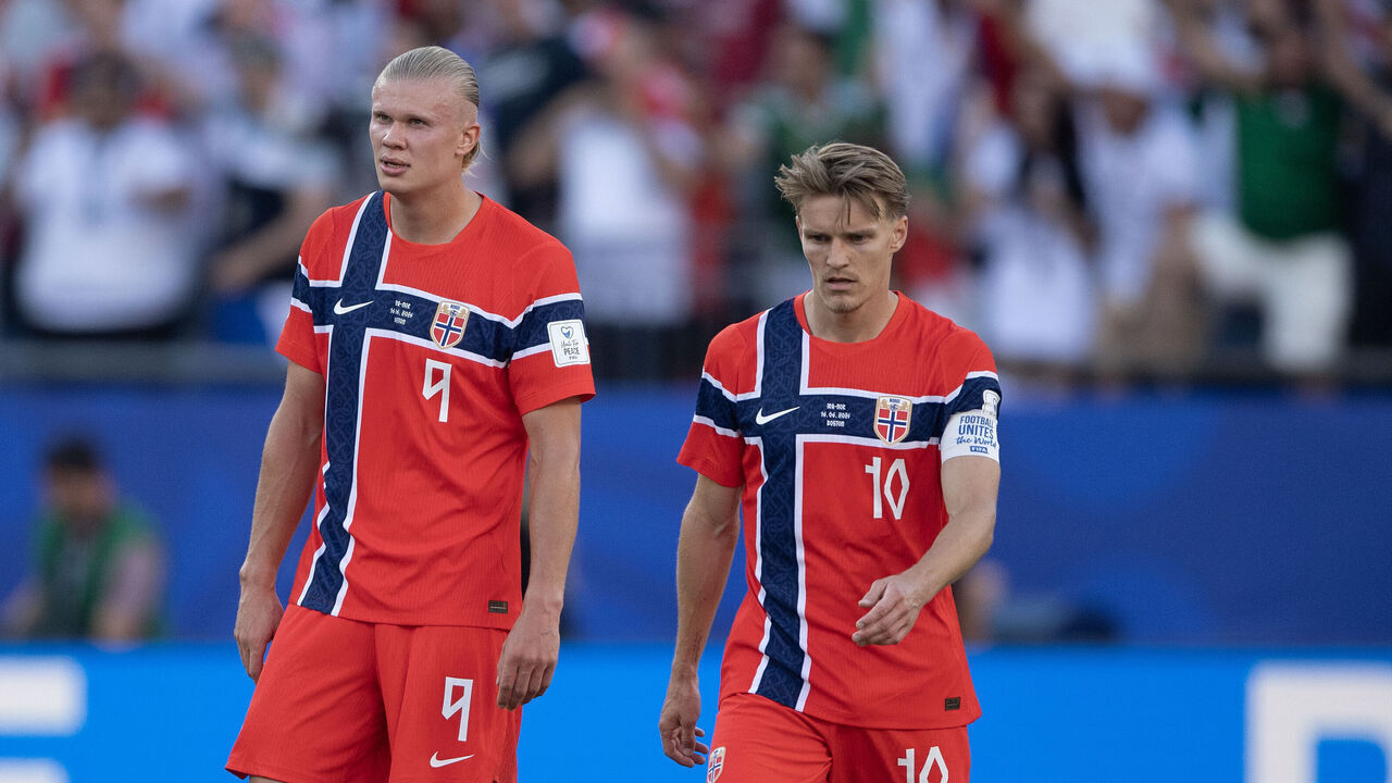 FOXBOROUGH, MASSACHUSETTS - JUNE 16: Erling Haaland and Martin Odegaard of Norway take the ball back to the centre circle after their team concedes a goal during the FIFA World Cup 2026 Group I match between Iraq and Norway at Boston Stadium on June 16, 2026 in Foxborough, United States.