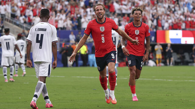 EAST RUTHERFORD, NEW JERSEY - JUNE 27: Harry Kane #9 of England celebrates scoring his team's second goal during the FIFA World Cup 2026 Group L match between Panama and England at New York New Jersey Stadium on June 27, 2026 in East Rutherford, New Jersey.