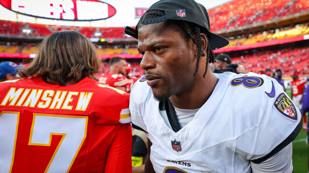 KANSAS CITY, MISSOURI - SEPTEMBER 28: Lamar Jackson #8 of the Baltimore Ravens greets players following the 37-20 loss to the Kansas City Chiefs following the NFL 2025 game between Baltimore Ravens and Kansas City Chiefs at Arrowhead Stadium on September 28, 2025 in Kansas City, United States.