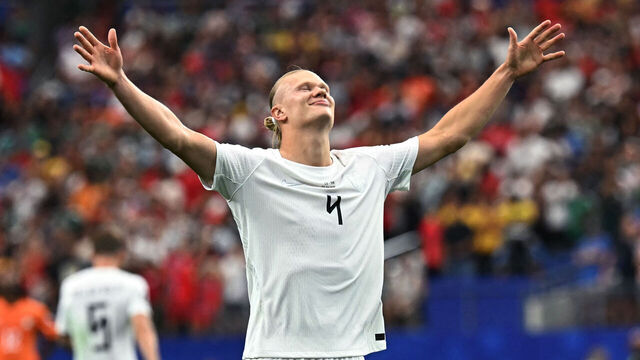 Norway's forward #09 Erling Braut Haaland celebrates after scoring his team's second goal during the 2026 World Cup round of 32 football match between Ivory Coast and Norway at the Dallas Stadium in Arlington on June 30, 2026.