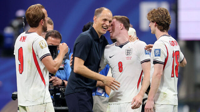 ATLANTA, GEORGIA - JULY 01: Thomas Tuchel, Manager of England, celebrates with Harry Kane #9, Elliot Anderson #8 and Anthony Gordon #18 of England after the team's 2-1 victory in the FIFA World Cup 2026 Round Of 32 match between England and Congo DR at Atlanta Stadium on July 01, 2026 in Atlanta, Georgia.