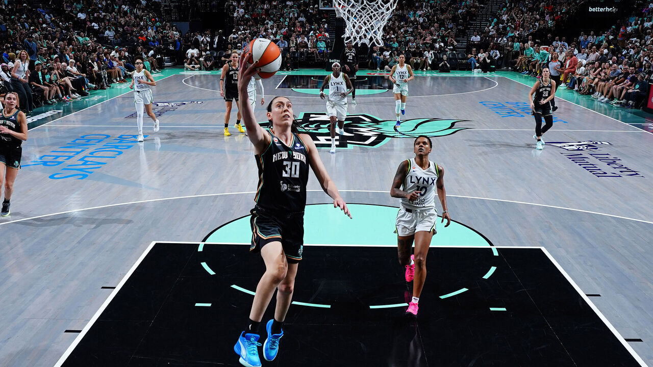 BROOKLYN, NY - JULY 3: Breanna Stewart #30 of the New York Liberty drives to the basket during the game against the Minnesota Lynx on July 3, 2026 at Barclays Center Arena in Brooklyn, New York. Mandatory Copyright Notice: Copyright 2026 NBAE