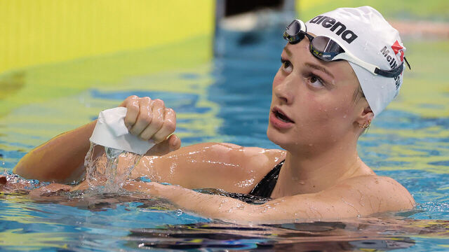 AUSTIN, TEXAS - JANUARY 14: Summer McIntosh competes in the Women's 200 Meter Individual Medley semifinals during the USA Swimming Pro Swim Series Austin at Lee & Joe Jamail Texas Swimming Center on January 14, 2026 in Austin, Texas.