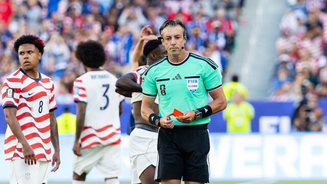SANTA CLARA, CA - JULY 01: Referee Raphael Claus holds a red card after receiving a red card to Folarin Balogun #20 of United States of America during the FIFA World Cup 2026 Round of 32 match between United States of America and Bosnia and Herzegovina on July 1, 2026 at San Francisco Bay Area Stadium in Santa Clara, CA.