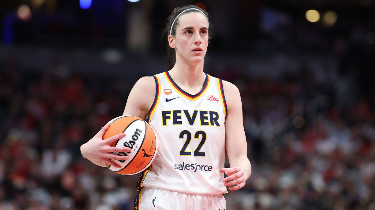 INDIANAPOLIS, INDIANA - JUNE 24: Caitlin Clark #22 of the Indiana Fever during the game against the Phoenix Mercury at Gainbridge Fieldhouse on June 24, 2026 in Indianapolis, Indiana. OTE TO USER: User expressly acknowledges and agrees that, by downloading and or using this photograph, User is consenting to the terms and conditions of the Getty Images License