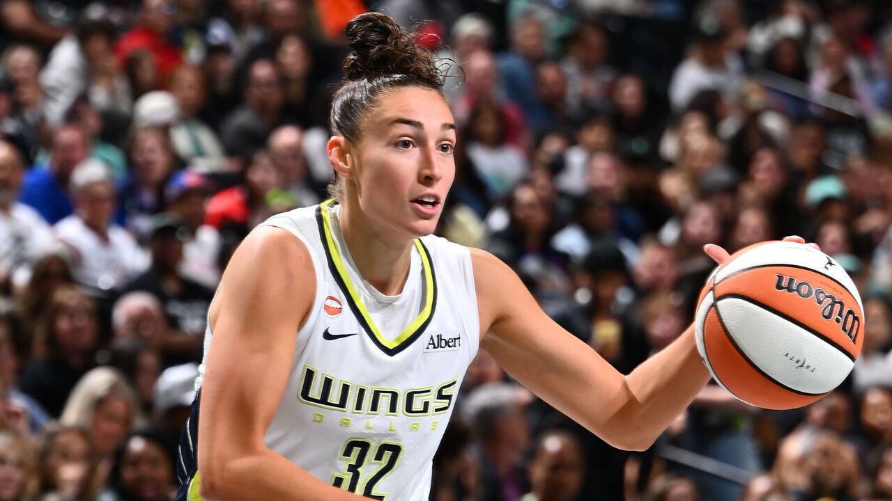 BROOKLYN, NY - JULY 7: Jessica Shepard #32 of the Dallas Wings dribbles the ball during the game against the New York Liberty on July 7, 2026 at Barclays Center Arena in Brooklyn, New York. Mandatory Copyright Notice: Copyright 2026 NBAE