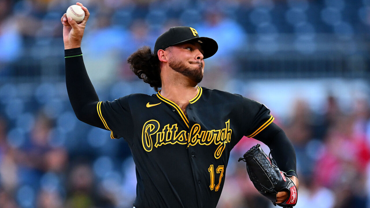 PITTSBURGH, PENNSYLVANIA - JULY 8: Jared Jones #17 of the Pittsburgh Pirates pitches during the first inning against the Atlanta Braves at PNC Park on July 8, 2026 in Pittsburgh, Pennsylvania.