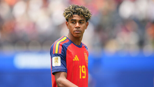 INGLEWOOD, CALIFORNIA - JULY 10: Lamine Yamal, #19 of Spain during the FIFA World Cup 2026 Quarter Final match between Spain and Belgium at Los Angeles Stadium on July 10, 2026 in Inglewood, United States.