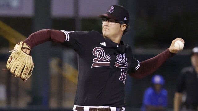 Los Angeles, CA - May 30: Arizona St. pitcher Cole Carlon (14) closes out the game at the NCAA baseball regional tournament game between Arizona State and UC Irvine at Jackie Robinson Stadium on Friday, May 30, 2025 in Los Angeles, CA. (Carlin Stiehl / Los Angeles Times via Getty Images)