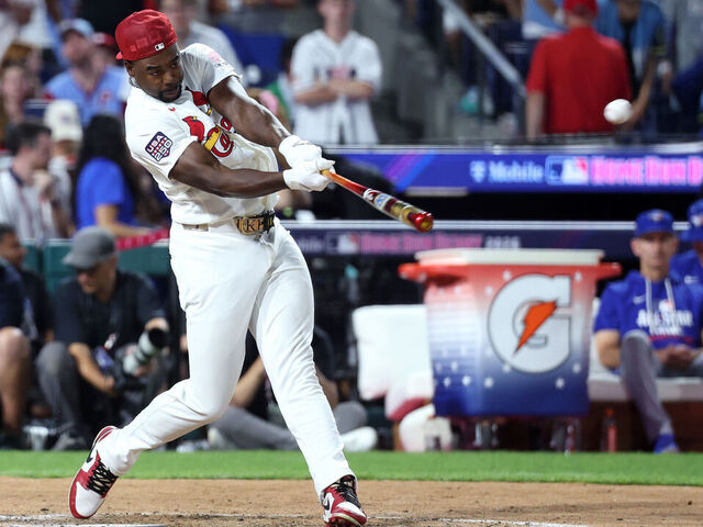 Walker goes on epic heater, stuns Schwarber to win HR Derby