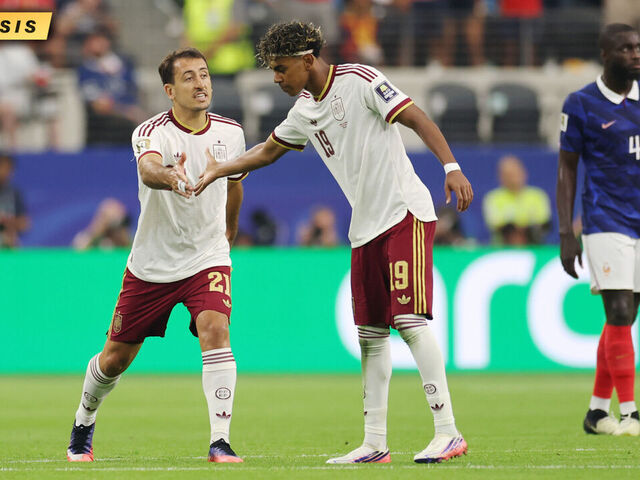 World Cup semifinal live: Spain leads France after tense