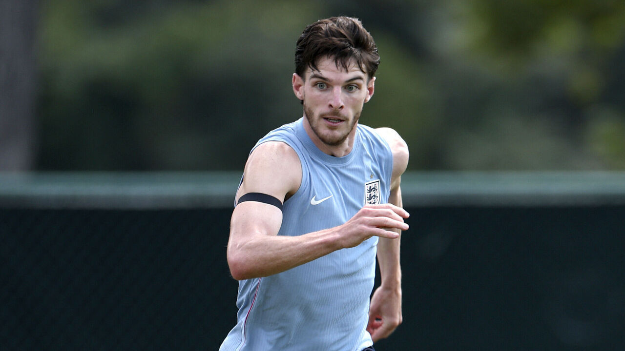 KANSAS CITY, KANSAS - JULY 14: Declan Rice #4 of England runs with the ball during an England Training session one day ahead of the FIFA World Cup 2026 Semi Final match on July 14, 2026 in Kansas City, Kansas.